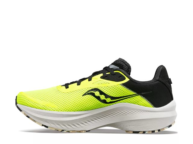 Saucony running shoes eastbay hotsell