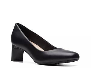 Dsw black clearance and white pumps