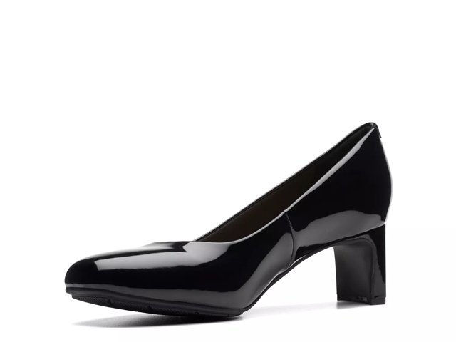 Clarks pumps dsw store