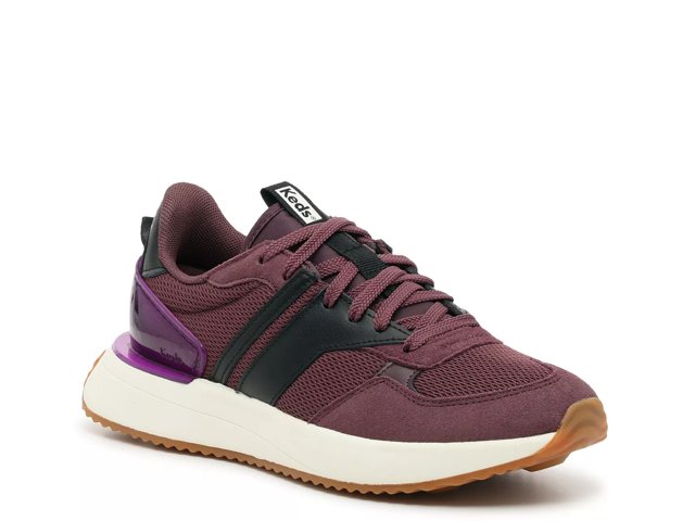 Dsw red sneakers discount