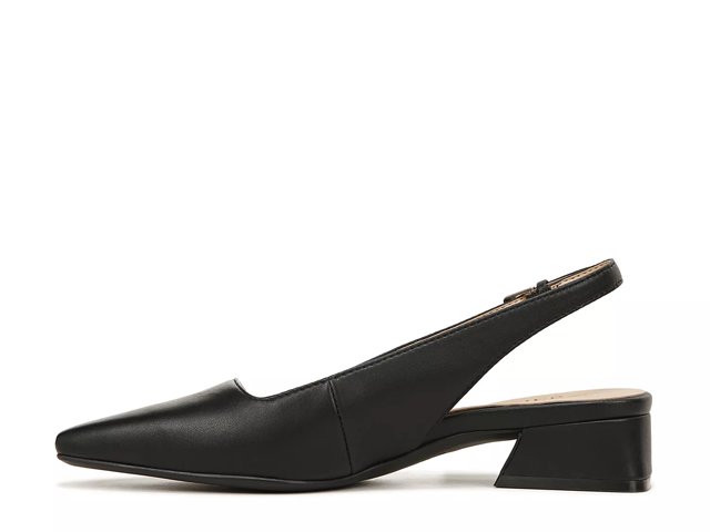 Naturalizer Ginger Pump