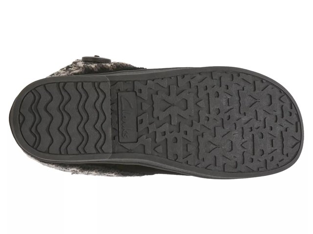 Clarks sweater outlet button clog slippers