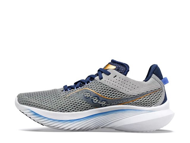 Saucony hotsell kinvara dsw
