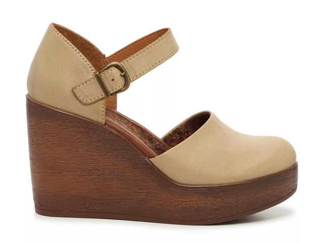 Boc jills sales wedge sandal