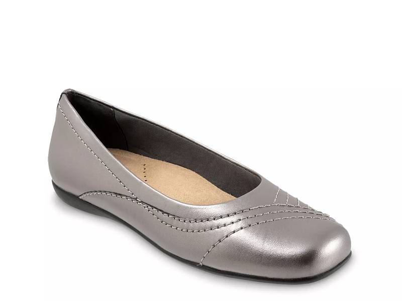 Trotters Estee Woven Silver Slip shops on Flat 8.5 Extra Wide