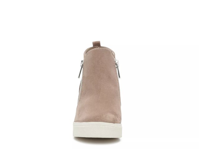 Steve madden taupe wedge sneakers 2025
