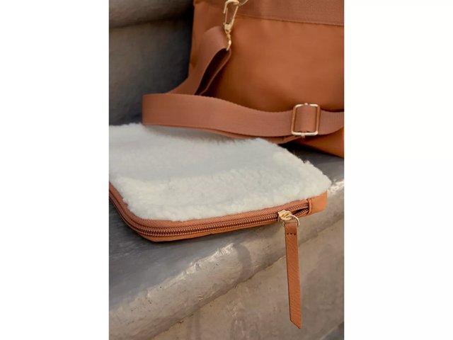 Dsw free on sale
