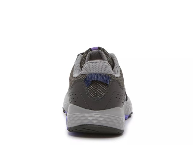Womens new balance 410 hot sale size 6