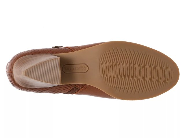 Bare traps booties hotsell dsw