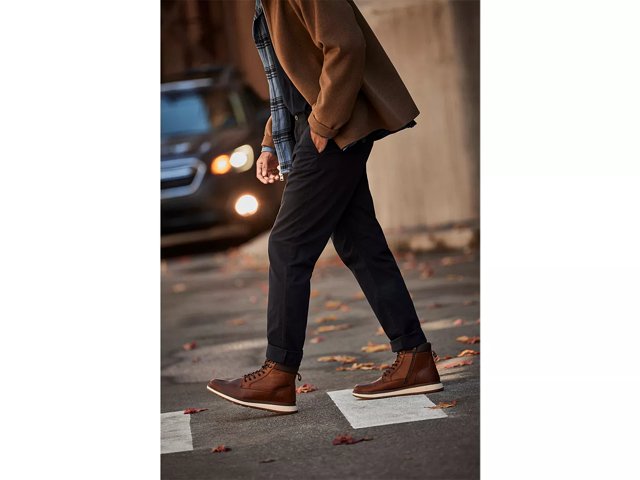 Vintage crown boots new arrivals