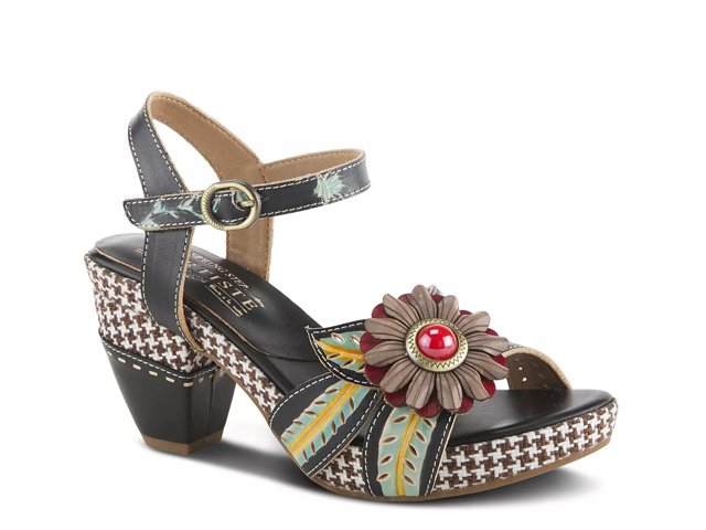 Artiste sandals store