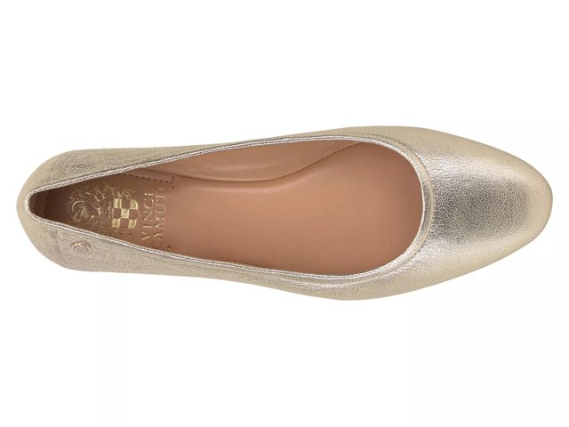 Vince camuto hotsell callini flat