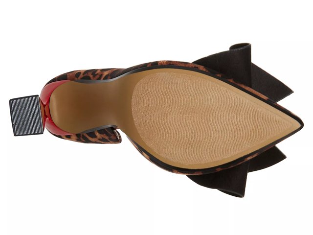 Betsey Johnson Nobble Pump