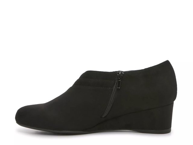 Dsw black wedge hotsell boots