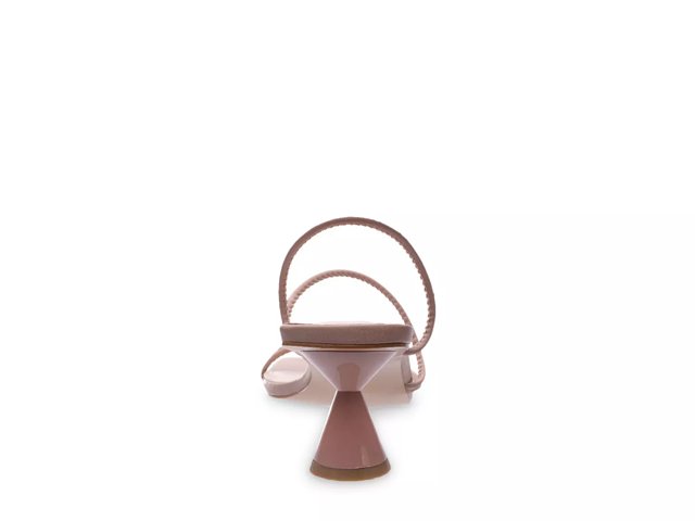 Robin Sandal