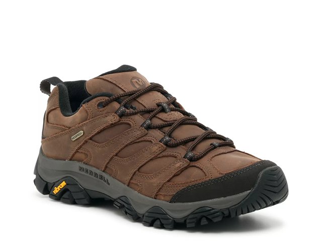Hiking shoes dsw sales