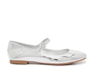 Click to shop women's flat heels at DSW Designer Shoe Warehouse
