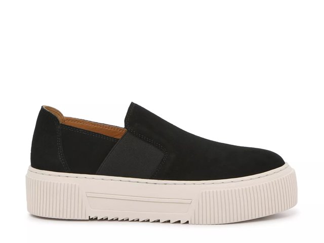 Black slip on shoes platform 2025