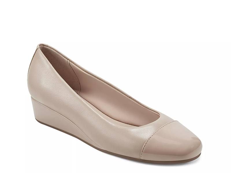 Easy spirit wedge on sale pump