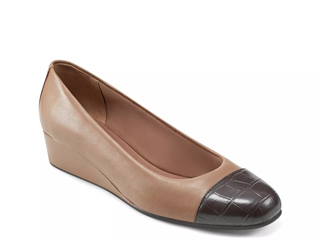 Easy Spirit Gracey Wedge Pump