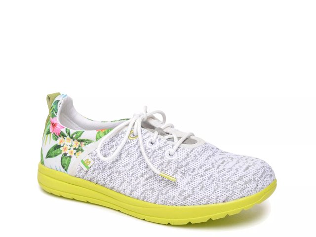 Minnetonka sneakers top
