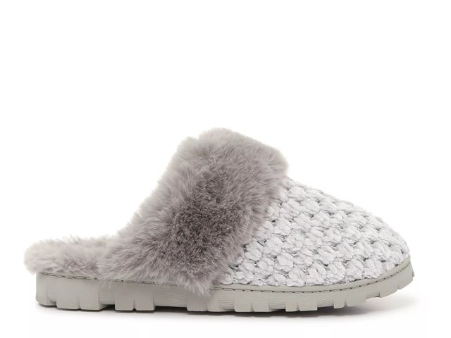 Dsw sales fluffy slippers