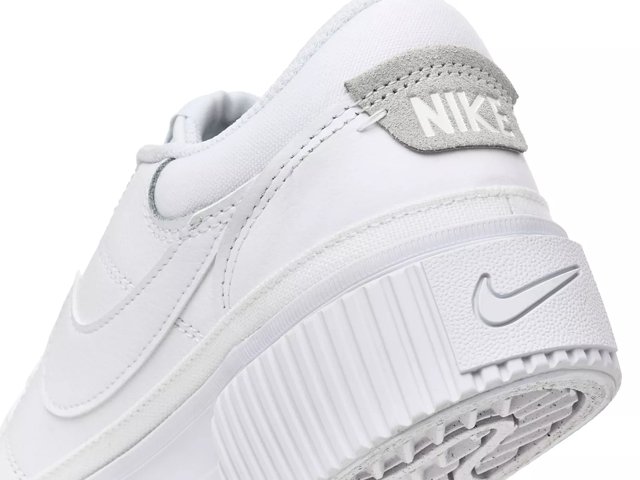 Womens all white best sale nikes