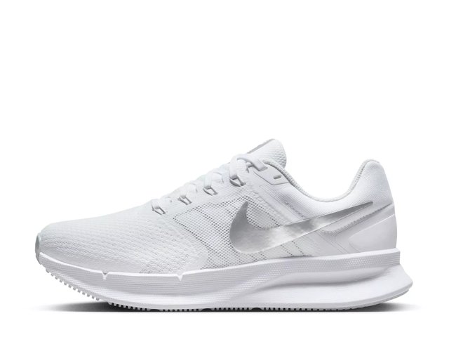 Women's nike black new arrivals and white running shoes