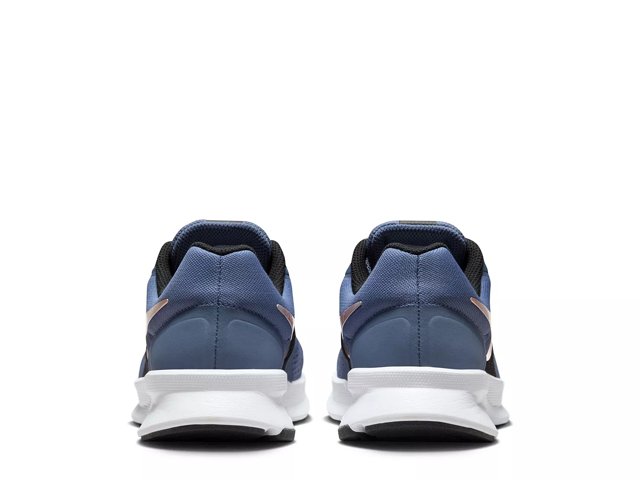 Nike swift women's running shoes deals