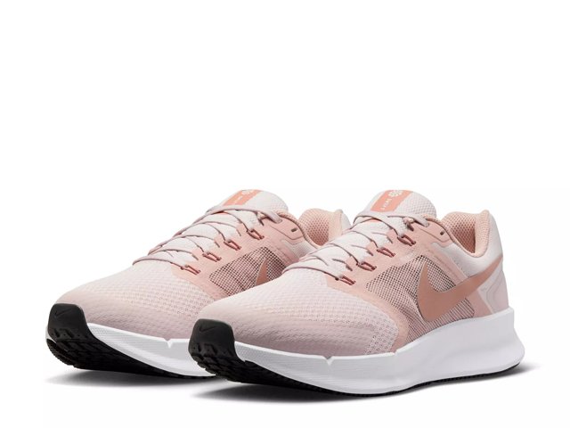 Nike women's run swift se running shoes best sale