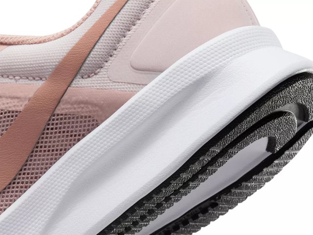 Nike swift discount run women's
