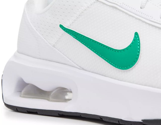 Nike air max motion womens running shoes white top