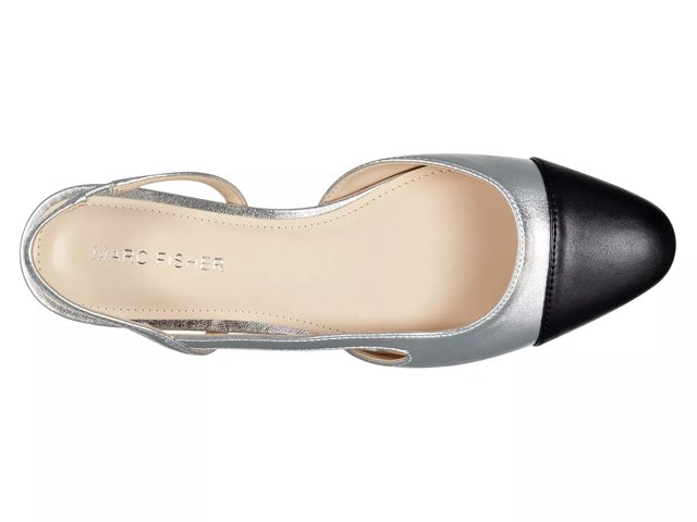 Marc Fisher Dela Flat