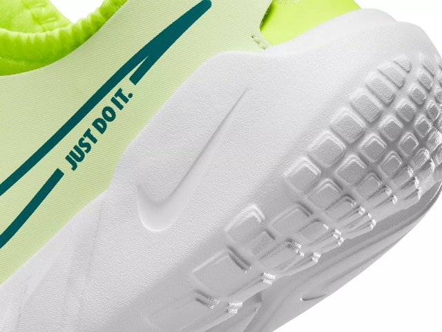 nike free run kids green