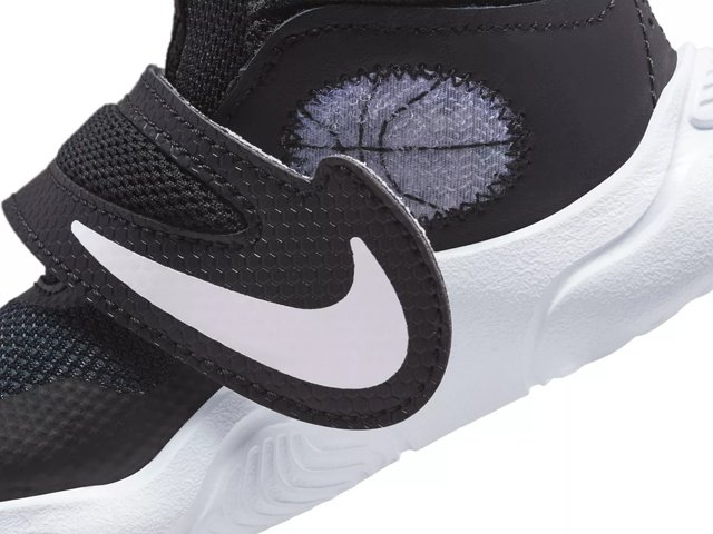 Nike Team Hustle D 11 Basketball Sneaker Kids Free Shipping DSW
