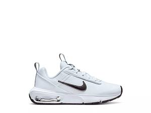 Women's air max outlet axis sneaker in white