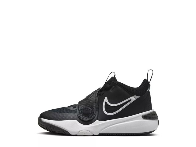 Team hustle discount nike shoes