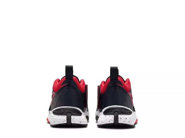 Nike Team Hustle D 11 Basketball Sneaker - Kids'