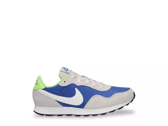 Nike MD Valiant Big Kids Shoes in Grey Size 3.5Y CN8558 023