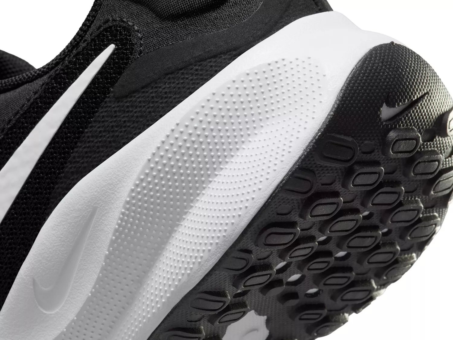 Revolution 7 Running Shoe
