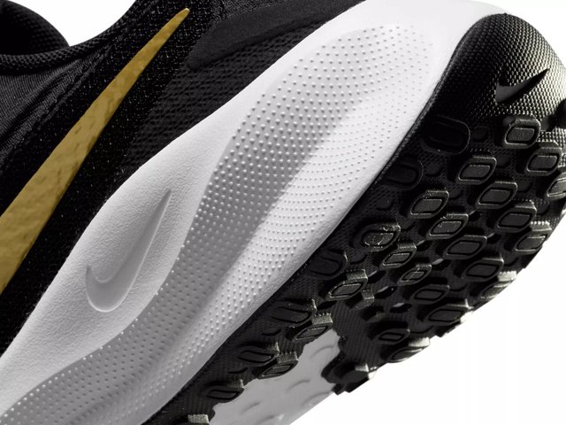 Nike air zoom pegasus dsw sales