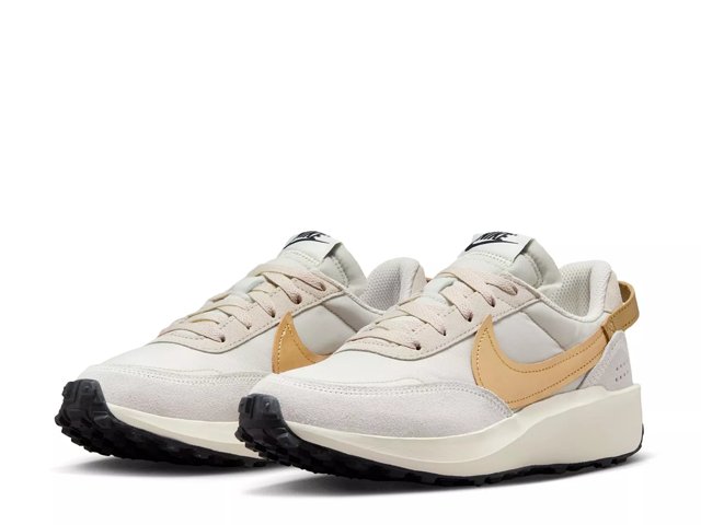 Women's nike sneakers white and gold clearance