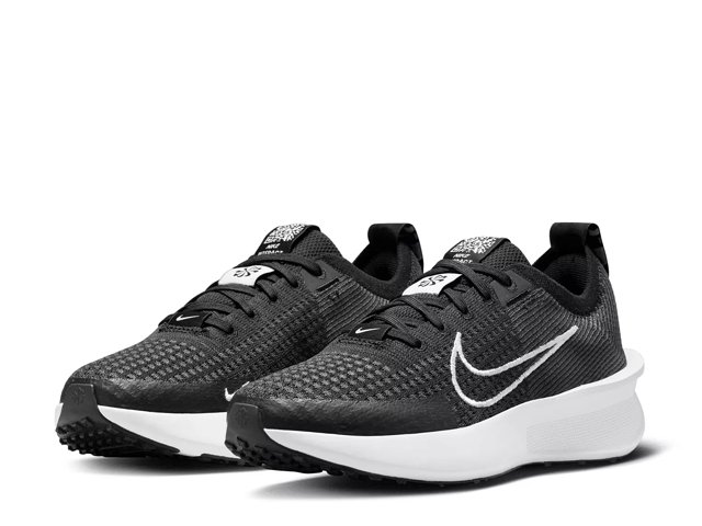 Black running nikes clearance