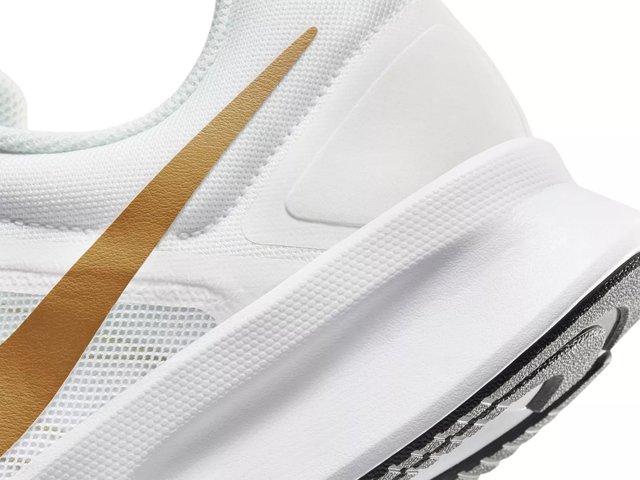 Dsw nike run sales swift