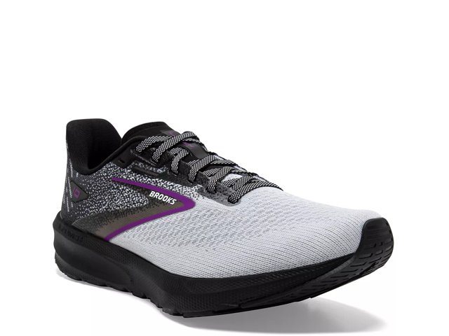 Dsw brooks shop