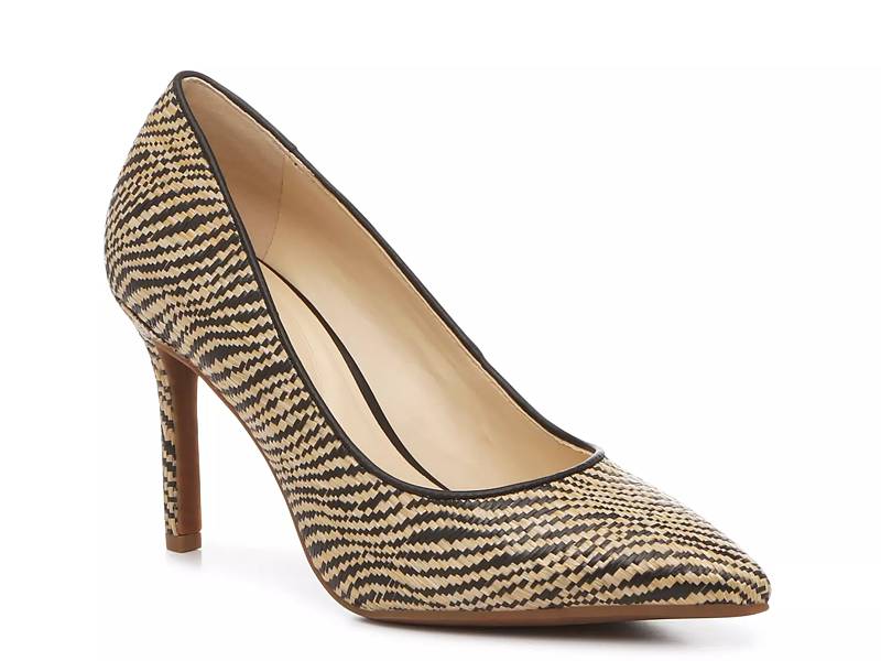 Vince Camuto Women's Desimmy Block Heel Pump, Beige