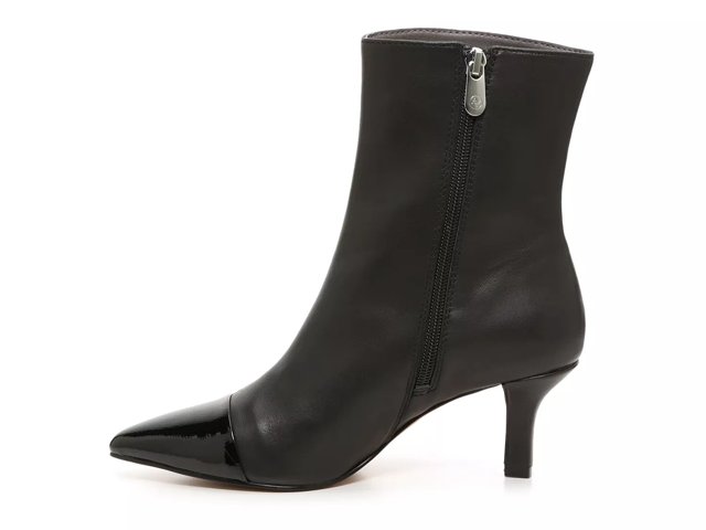 Blaine flex store kitten booties
