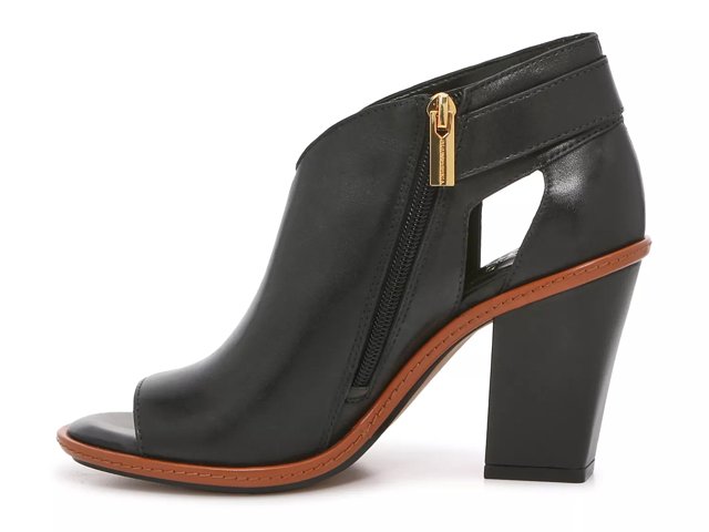 Vince camuto deals phandra bootie
