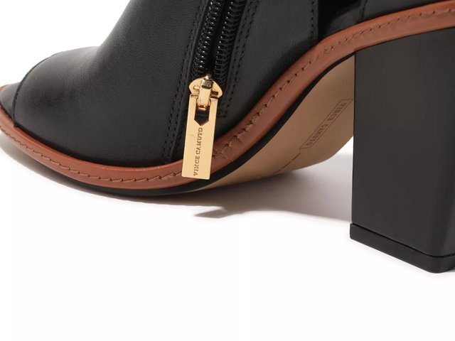 Vince camuto on sale fenyia bootie