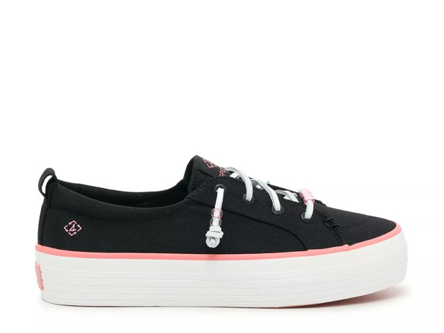 Women's crest triple best sale sneaker